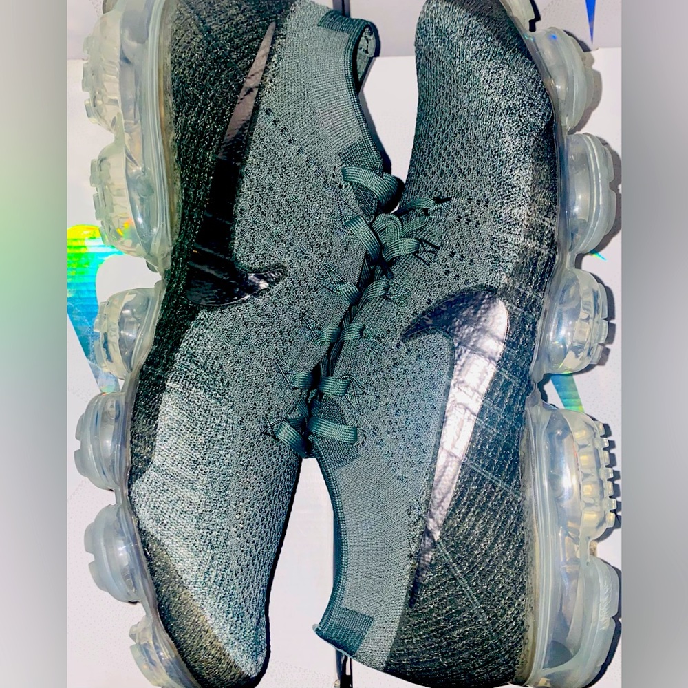Nike Air Vapormax Flyknit - Nike ID Metallic Pack Clay Green - AR4500-303